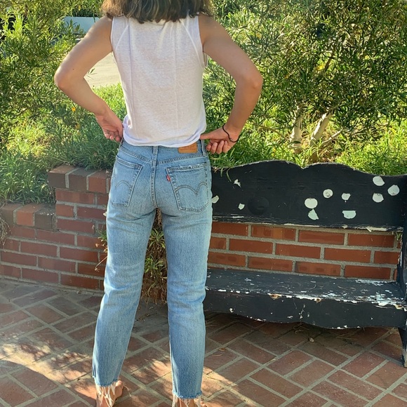 Levi’s mom jeans! - Picture 2 of 3